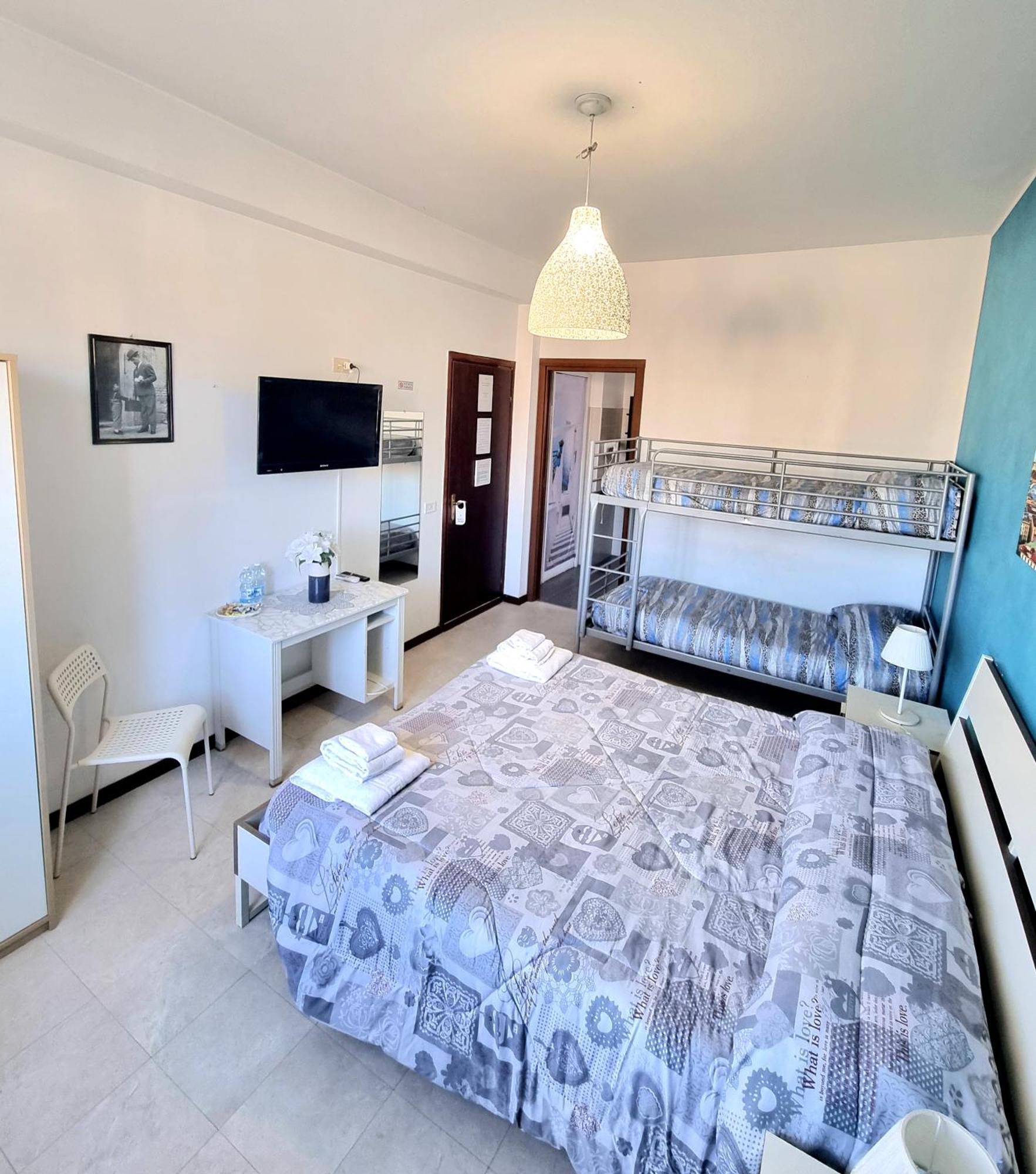 B&B Italo House Opera Kamer foto